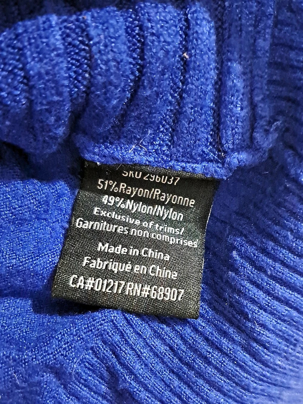 le chateau Blue Cowl Neck Sweater Size Medium Like New - Picture 2 of 6
